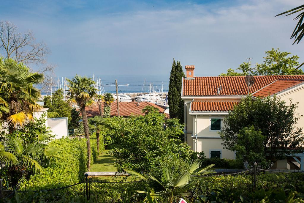 Apartments Irina Ičići Εξωτερικό φωτογραφία