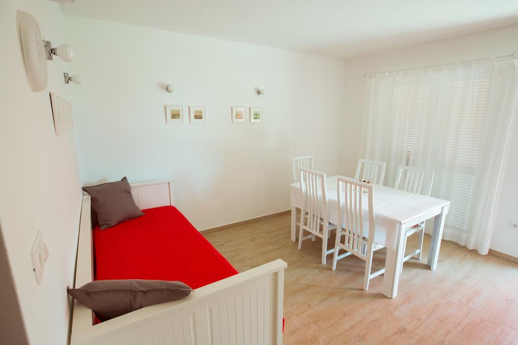 Apartments Irina Ičići Εξωτερικό φωτογραφία